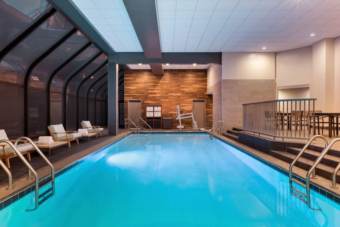 Imagen de la piscina del Hotel Hyatt Regency Louisville. Foto 20