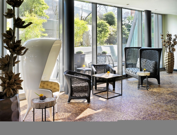 Imagen de la piscina del Hotel Hyatt Regency Mainz. Foto 14