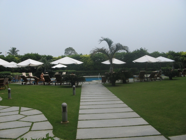 Imagen de la piscina del Hotel Hyatt Regency Mumbai. Foto 14