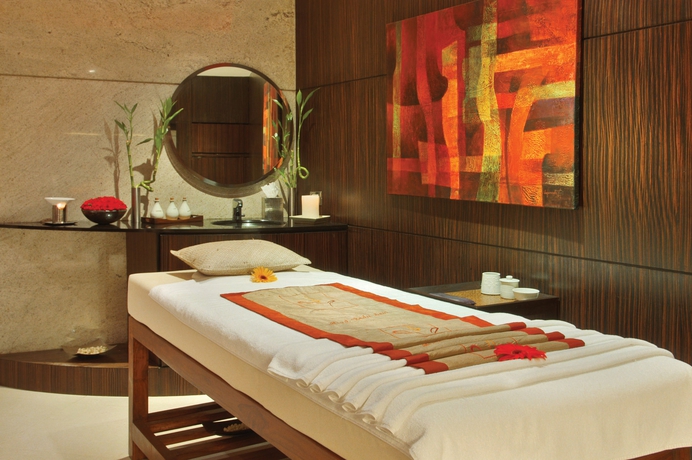 Imagen de la piscina del Hotel Hyatt Regency Mumbai. Foto 15