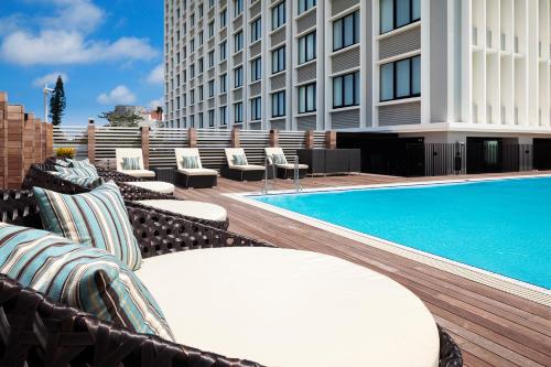 Imagen de la piscina del Hotel Hyatt Regency Naha, Okinawa. Foto 9