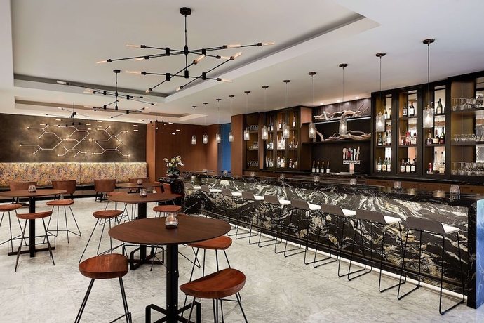Imagen del bar/restaurante del Hotel Hyatt Regency Newport Beach West. Foto 7