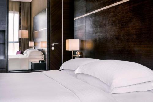 Imagen de la habitación del Hotel Hyatt Regency Oryx Doha. Foto 18