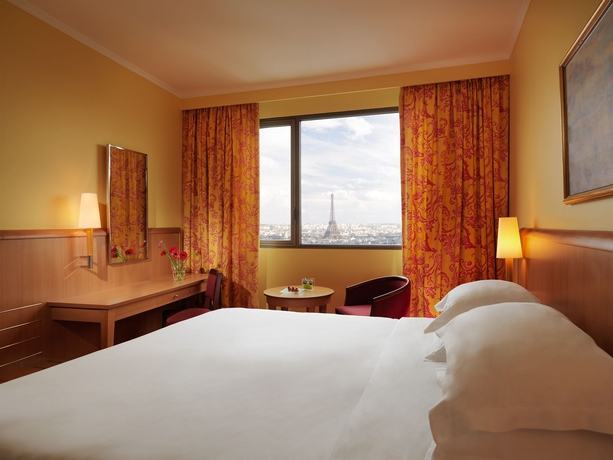 Imagen de la habitación del Hotel Hyatt Regency Paris Etoile. Foto 5