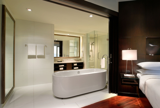 Imagen de la habitación del Hotel Hyatt Regency Phuket Resort. Foto 6