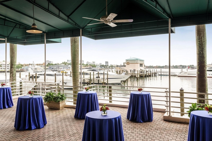 Imagen de los interiores del Hotel Hyatt Regency Pier Sixty-Six. Foto 5