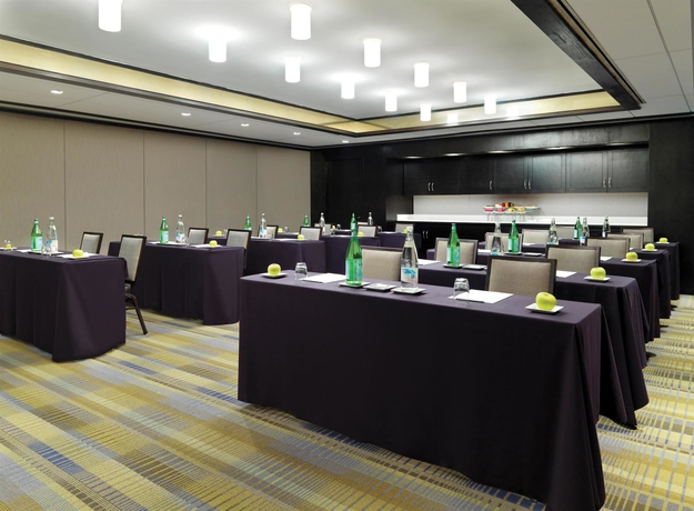 Imagen de los interiores del Hotel Hyatt Regency Pier Sixty-Six. Foto 8