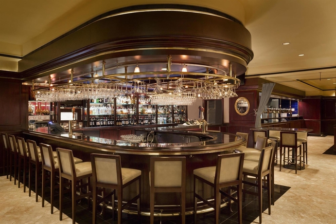 Imagen del bar/restaurante del Hotel Hyatt Regency Sacramento. Foto 2