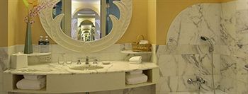 Imagen de los interiores del Hotel Hyatt Regency Saipan. Foto 13