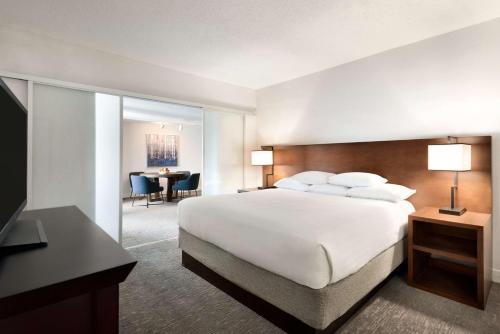 Imagen de la habitación del Hotel Hyatt Regency Schaumburg Chicago. Foto 19