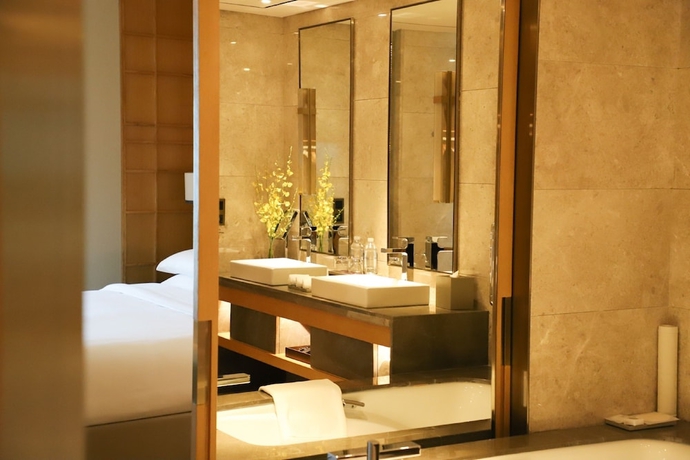 Imagen de la habitación del Hotel Hyatt Regency Shenzhen Airport. Foto 13