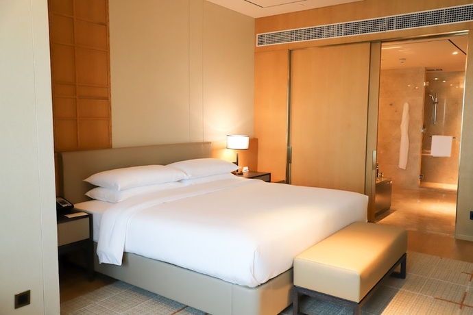 Imagen de la habitación del Hotel Hyatt Regency Shenzhen Airport. Foto 14