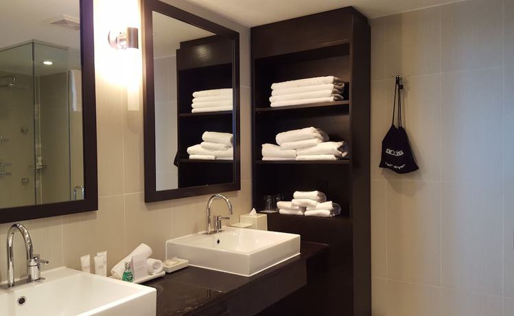 Imagen de la habitación del Hotel Hyatt Regency Toronto. Foto 7