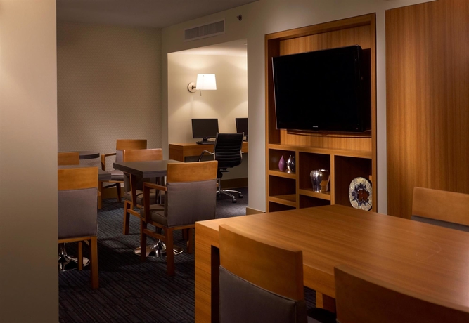 Imagen de la habitación del Hotel Hyatt Regency Vancouver. Foto 8