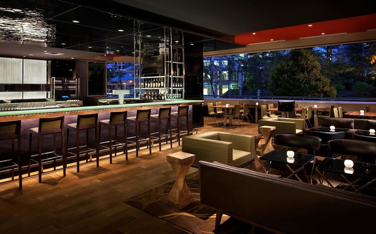 Imagen del bar/restaurante del Hotel Hyatt Regency Vancouver. Foto 4