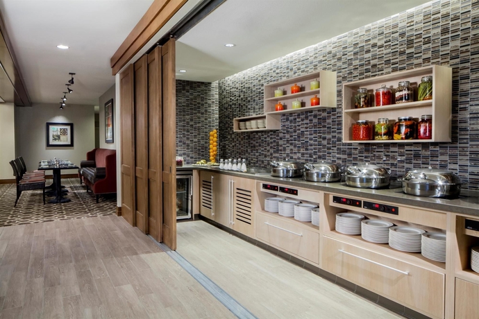 Imagen del bar/restaurante del Hotel Hyatt Regency Westlake. Foto 3