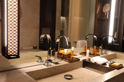 Imagen de la habitación del Hotel Hyatt Regency Wuhan Optics Valley. Foto 7