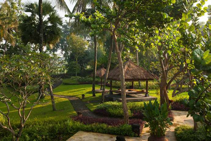 Imagen de los exteriores del Hotel Hyatt Regency Yogyakarta. Foto 10