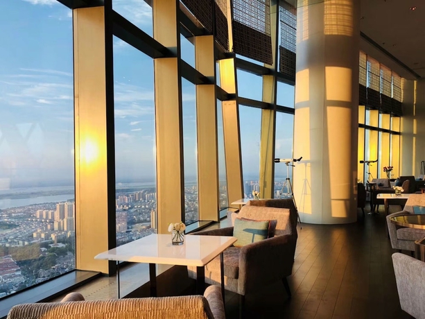 Imagen del bar/restaurante del Hotel Hyatt Regency Zhenjiang. Foto 2