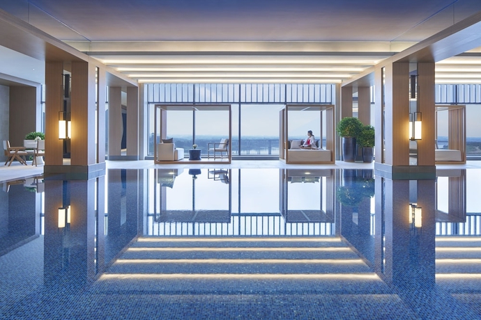 Imagen de la piscina del Hotel Hyatt Regency Zhuzhou. Foto 19