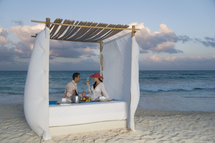 Imagen del bar/restaurante del Hotel Hyatt Vivid Playa Del Carmen All-Inclusive Adult Only Resort. Foto 5