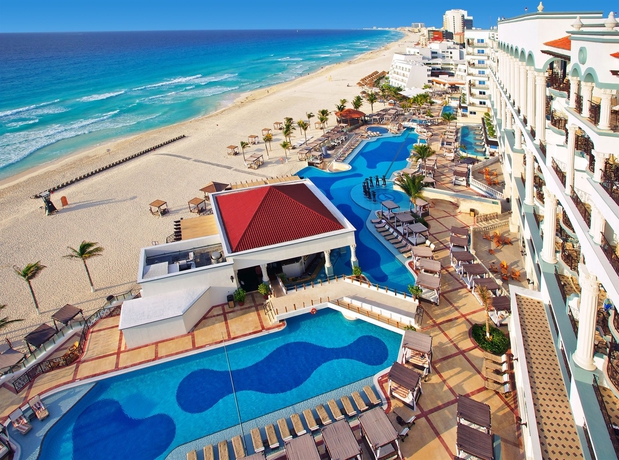 Imagen de la piscina del Hotel Hyatt Zilara Cancun - All Inclusive. Foto 13