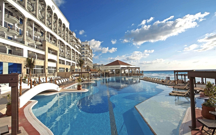 Imagen de la piscina del Hotel Hyatt Zilara Cancun - All Inclusive. Foto 15