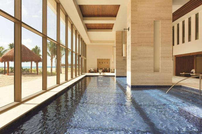 Imagen de la piscina del Hotel Hyatt Ziva Cancun All Inclusive. Foto 13