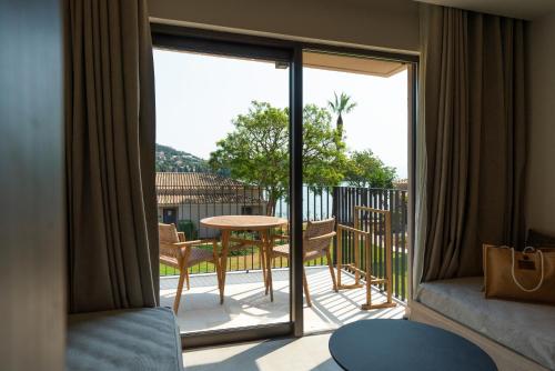 Imagen de la habitación del Hotel Hyatt Ziva Corfu. Foto 14