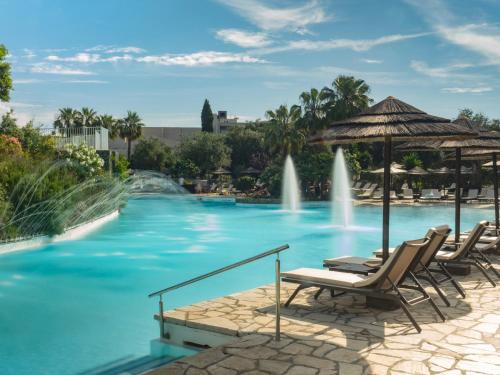 Imagen de la piscina del Hotel Hyatt Ziva Corfu. Foto 20