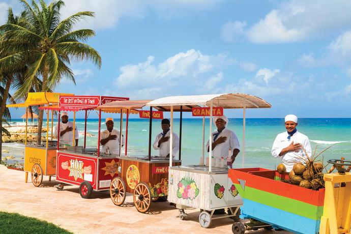 Imagen general del Hotel Hyatt Ziva Rose Hall. Foto 2