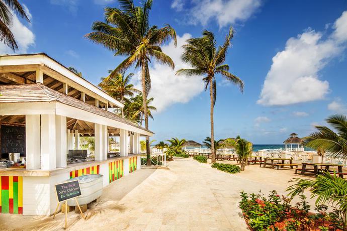 Imagen general del Hotel Hyatt Ziva Rose Hall. Foto 3