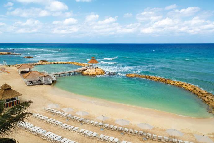 Imagen general del Hotel Hyatt Ziva Rose Hall. Foto 11