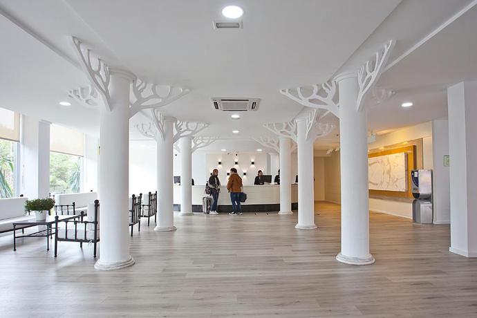 Imagen de los interiores del Hotel Hyb Eurocalas Water Park. Foto 10