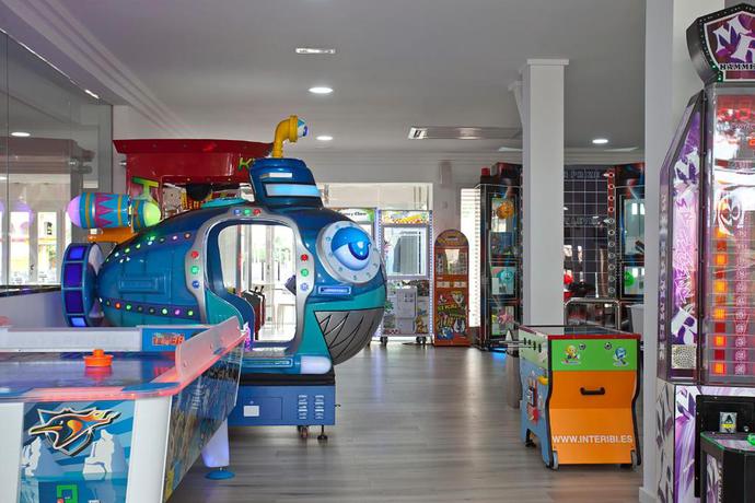 Imagen de los interiores del Hotel Hyb Eurocalas Water Park. Foto 11