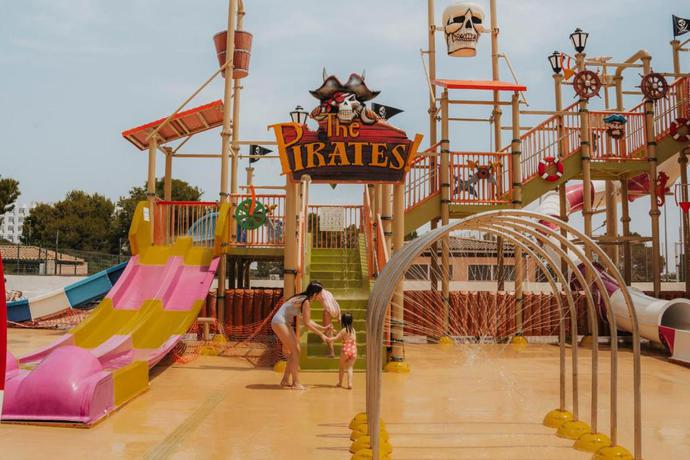 Imagen de la piscina del Hotel Hyb Eurocalas Water Park. Foto 13