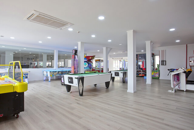 Imagen de los interiores del Hotel Hyb Eurocalas Water Park. Foto 12