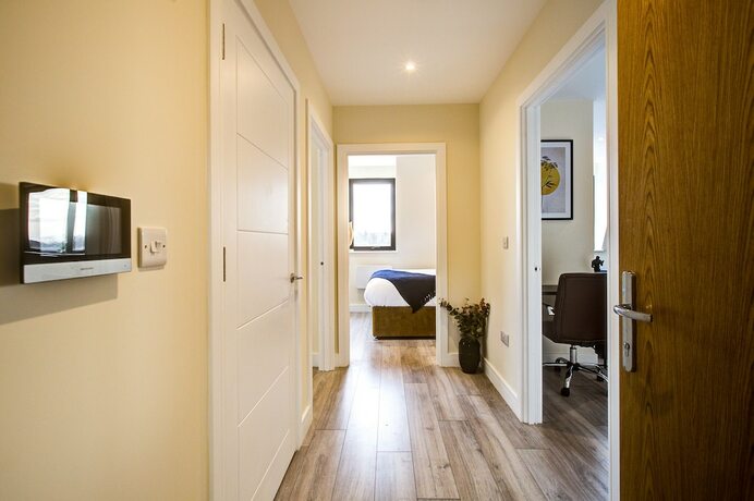 Imagen general del Hotel Hybrid Resi - Cheam. Foto 11
