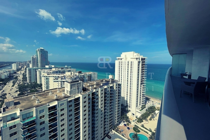 Imagen de la habitación del Hotel Hyde Beach Resort Rentals. Foto 15