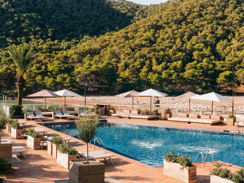 Imagen de la piscina del Hotel Hyde Ibiza. Foto 20