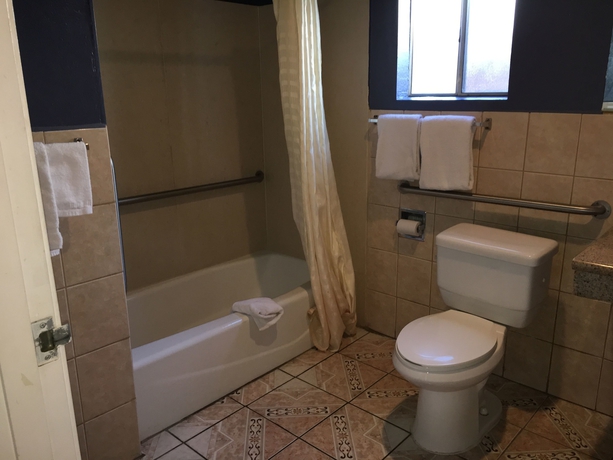 Imagen de la habitación del Hotel Hyde Park, Los &Aacute;ngeles. Foto 7