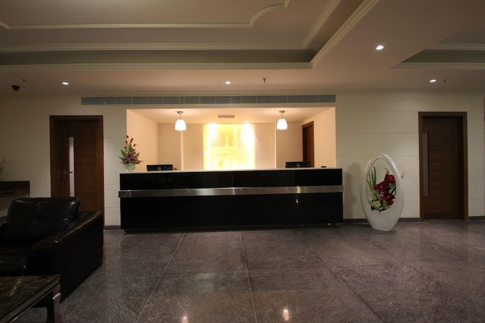 Imagen de los interiores del Hotel Hyderabad Grand. Foto 17
