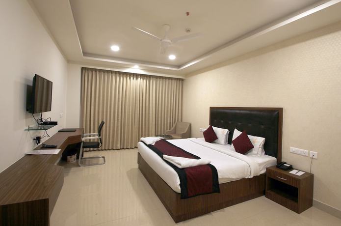 Imagen de la habitación del Hotel Hyderabad Grand. Foto 10