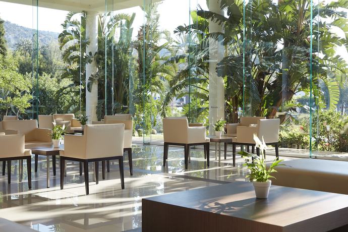 Imagen de los interiores del Hotel Hydra Beach Resort. Foto 18