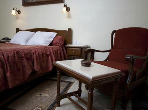 Imagen de la habitación del Hotel Hydra. Foto 15