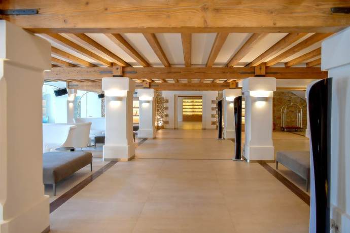 Imagen de los interiores del Hotel Hydrama Grand Hotel. Foto 18