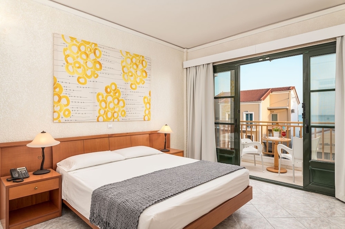 Imagen de la habitación del Hotel Hydrele Beach. Foto 6