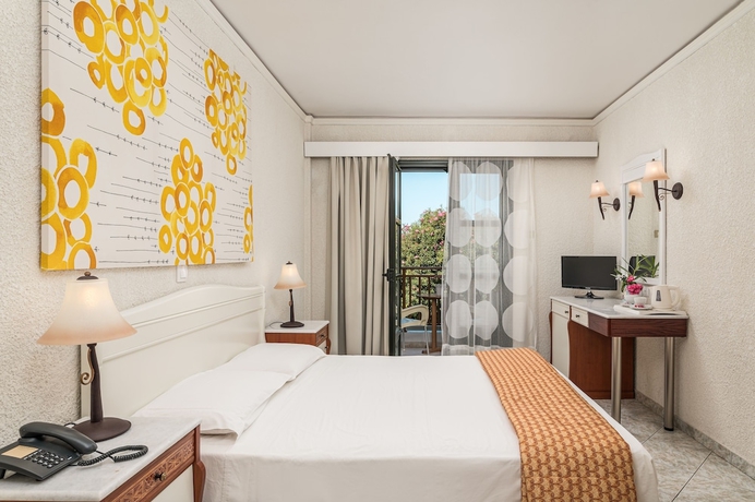 Imagen de la habitación del Hotel Hydrele Beach. Foto 7