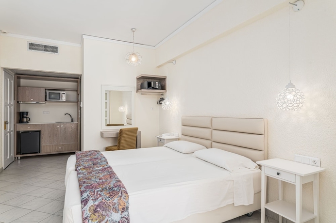 Imagen de la habitación del Hotel Hydrele Beach. Foto 10