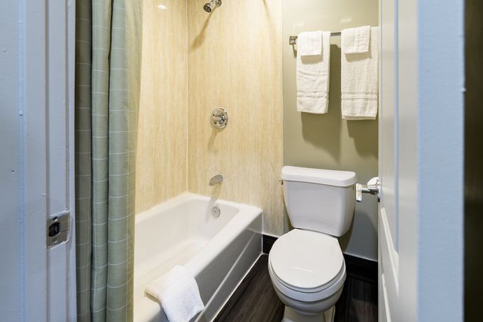 Imagen de la habitación del Hotel Hyland Motel Brea. Foto 7